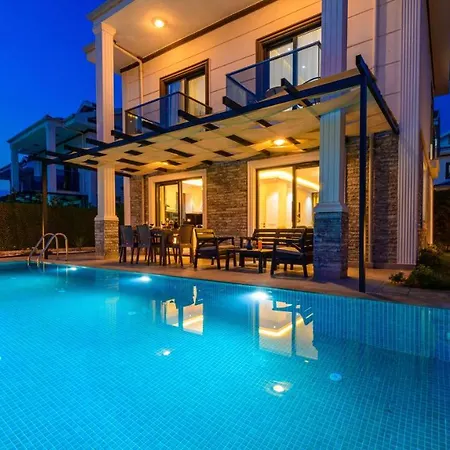 Villa La Vida - 4 Bedroom In Hisaroenue Oeluedeniz *