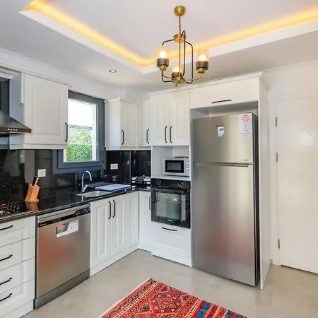 Villa La Vida - 4 Bedroom In Hisaroenue Oeluedeniz