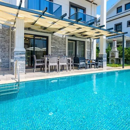 La Vida - 4 Bedroom In Hisaroenue Oeluedeniz Villa