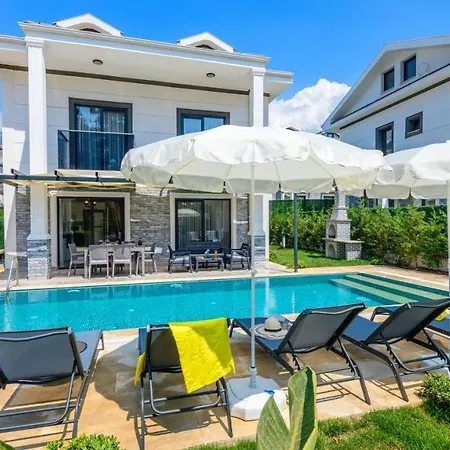 Villa La Vida - 4 Bedroom In Hisaroenue Oeluedeniz