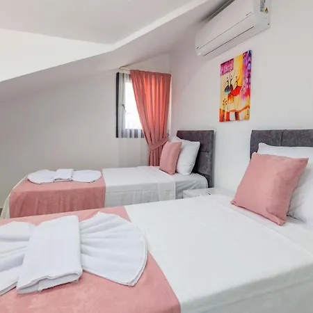 La Vida - 4 Bedroom In Hisaroenue Oeluedeniz Villa *